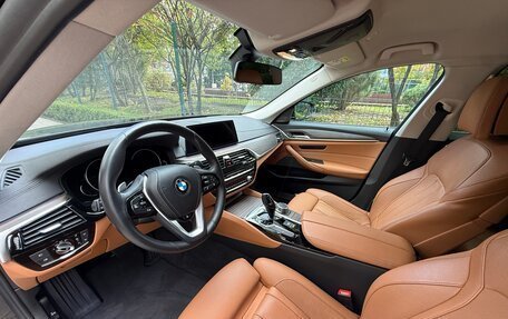 BMW 5 серия, 2018 год, 3 790 000 рублей, 22 фотография