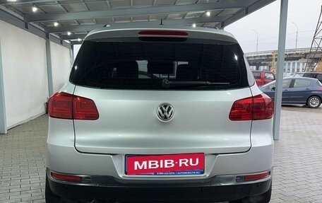 Volkswagen Tiguan I, 2012 год, 999 000 рублей, 4 фотография