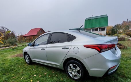 Hyundai Solaris II рестайлинг, 2017 год, 1 200 000 рублей, 5 фотография