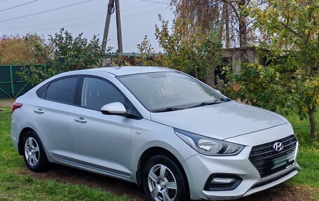Hyundai Solaris II рестайлинг, 2017 год, 1 200 000 рублей, 2 фотография