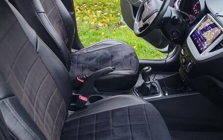 Hyundai Solaris II рестайлинг, 2017 год, 1 200 000 рублей, 10 фотография