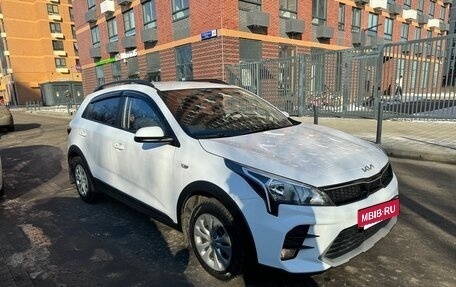KIA Rio IV, 2021 год, 1 750 000 рублей, 2 фотография