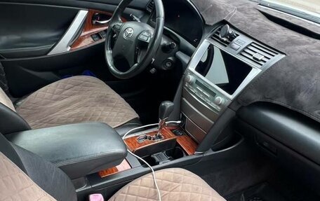 Toyota Camry, 2008 год, 650 000 рублей, 2 фотография
