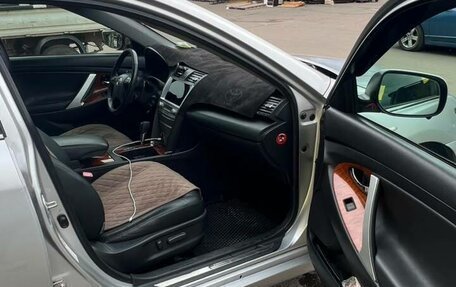 Toyota Camry, 2008 год, 650 000 рублей, 13 фотография