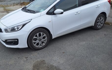 KIA cee'd III, 2016 год, 1 000 000 рублей, 2 фотография