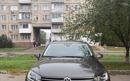 Volkswagen Touareg III, 2015 год, 2 490 000 рублей, 3 фотография
