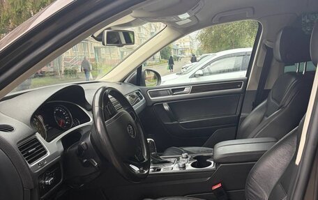 Volkswagen Touareg III, 2015 год, 2 490 000 рублей, 6 фотография
