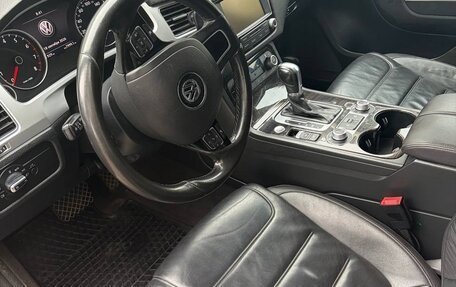 Volkswagen Touareg III, 2015 год, 2 490 000 рублей, 19 фотография