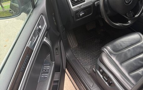Volkswagen Touareg III, 2015 год, 2 490 000 рублей, 21 фотография