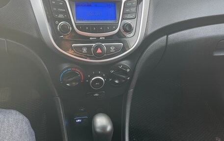 Hyundai Solaris II рестайлинг, 2011 год, 850 000 рублей, 9 фотография
