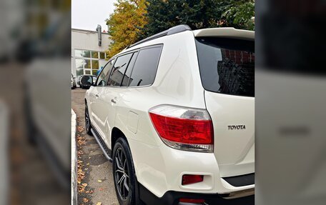 Toyota Highlander III, 2012 год, 2 290 000 рублей, 7 фотография