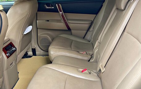 Toyota Highlander III, 2012 год, 2 290 000 рублей, 11 фотография