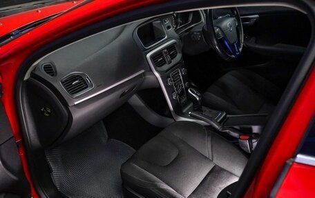 Volvo V40 II рестайлинг, 2014 год, 1 350 000 рублей, 11 фотография