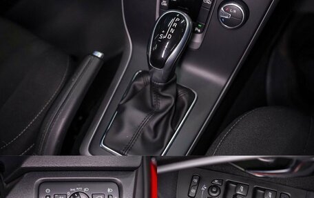Volvo V40 II рестайлинг, 2014 год, 1 350 000 рублей, 26 фотография