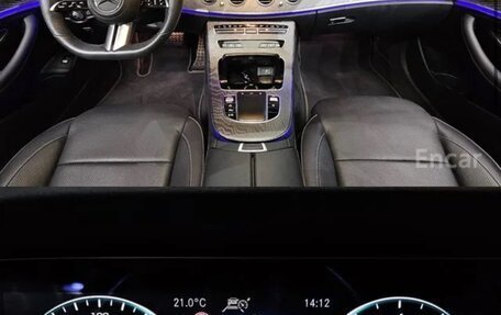 Mercedes-Benz E-Класс, 2022 год, 5 750 000 рублей, 6 фотография