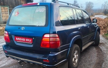 Toyota Land Cruiser 100 рестайлинг 2, 1998 год, 1 300 000 рублей, 3 фотография