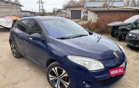 Renault Megane III рестайлинг, 2010 год, 500 000 рублей, 2 фотография