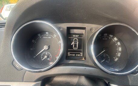 Skoda Yeti I рестайлинг, 2011 год, 690 000 рублей, 3 фотография