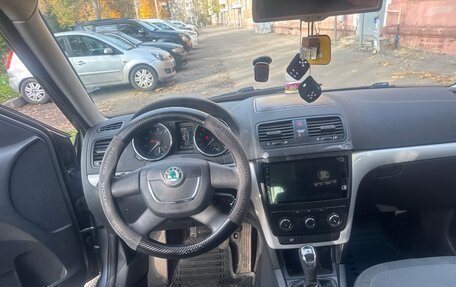 Skoda Yeti I рестайлинг, 2011 год, 690 000 рублей, 2 фотография