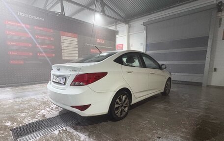 Hyundai Solaris II рестайлинг, 2015 год, 950 000 рублей, 7 фотография