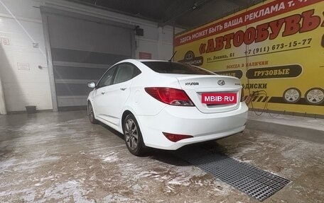 Hyundai Solaris II рестайлинг, 2015 год, 950 000 рублей, 3 фотография