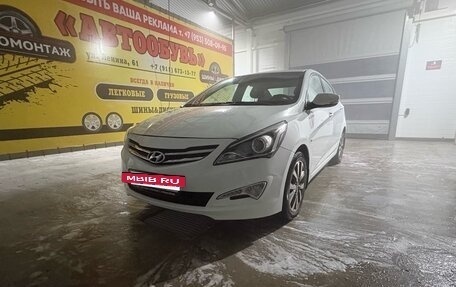 Hyundai Solaris II рестайлинг, 2015 год, 950 000 рублей, 9 фотография