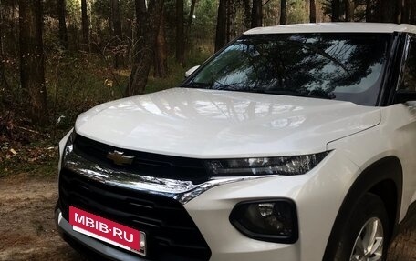 Chevrolet TrailBlazer, 2020 год, 2 200 000 рублей, 3 фотография