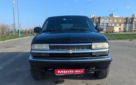 Chevrolet Blazer II рестайлинг, 1998 год, 850 000 рублей, 2 фотография
