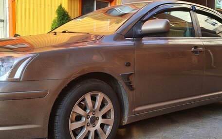 Toyota Avensis III рестайлинг, 2004 год, 750 000 рублей, 2 фотография