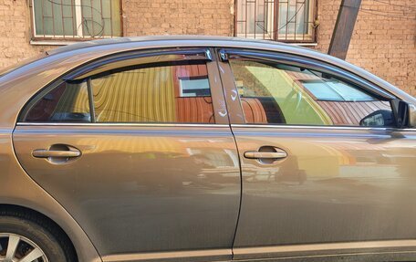 Toyota Avensis III рестайлинг, 2004 год, 750 000 рублей, 7 фотография