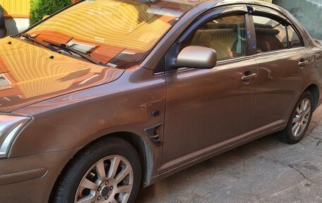 Toyota Avensis III рестайлинг, 2004 год, 750 000 рублей, 3 фотография