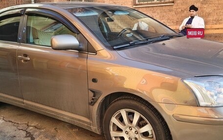 Toyota Avensis III рестайлинг, 2004 год, 750 000 рублей, 4 фотография