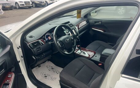 Toyota Camry, 2014 год, 1 799 000 рублей, 10 фотография