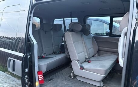 Hyundai H-1 II рестайлинг, 2011 год, 1 500 000 рублей, 11 фотография
