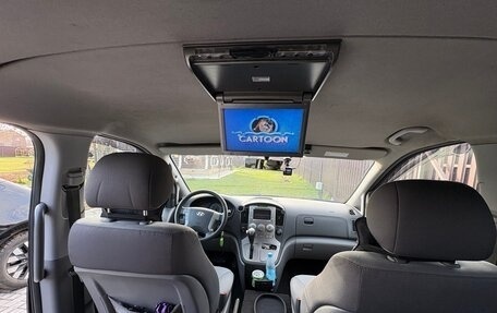 Hyundai H-1 II рестайлинг, 2011 год, 1 500 000 рублей, 18 фотография