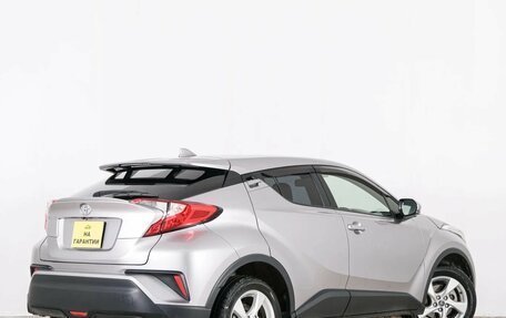 Toyota C-HR I рестайлинг, 2017 год, 1 869 000 рублей, 7 фотография