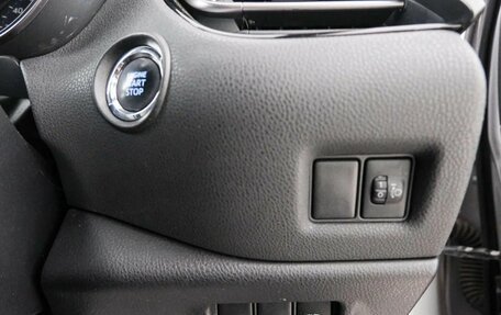 Toyota C-HR I рестайлинг, 2017 год, 1 869 000 рублей, 19 фотография