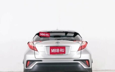 Toyota C-HR I рестайлинг, 2017 год, 1 869 000 рублей, 6 фотография