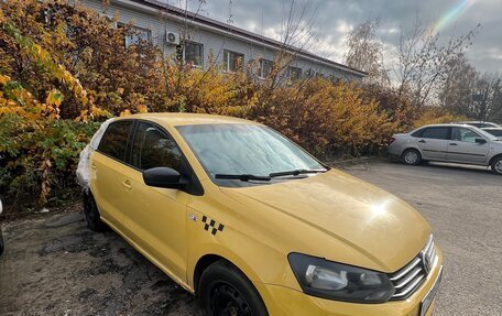 Volkswagen Polo VI (EU Market), 2018 год, 240 000 рублей, 2 фотография