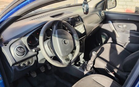 Renault Logan II, 2017 год, 695 000 рублей, 7 фотография