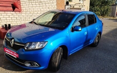 Renault Logan II, 2017 год, 695 000 рублей, 2 фотография