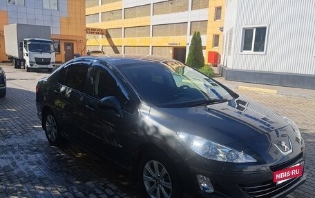 Peugeot 408 I рестайлинг, 2015 год, 965 000 рублей, 3 фотография