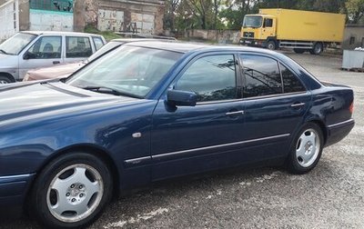 Mercedes-Benz E-Класс, 1998 год, 600 000 рублей, 1 фотография