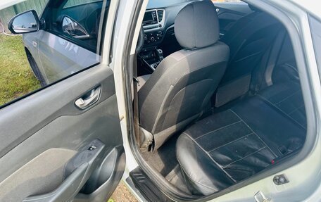 Hyundai Solaris II рестайлинг, 2019 год, 950 000 рублей, 9 фотография