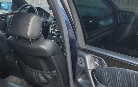 Mercedes-Benz E-Класс, 1998 год, 600 000 рублей, 7 фотография