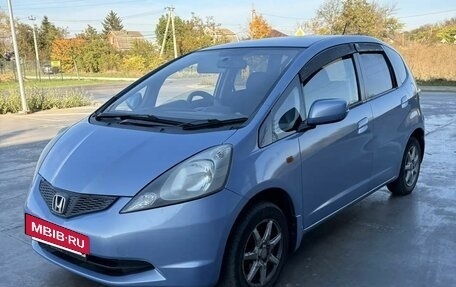 Honda Fit III, 2008 год, 650 000 рублей, 2 фотография