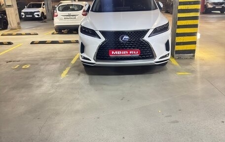 Lexus RX IV рестайлинг, 2021 год, 6 850 000 рублей, 1 фотография