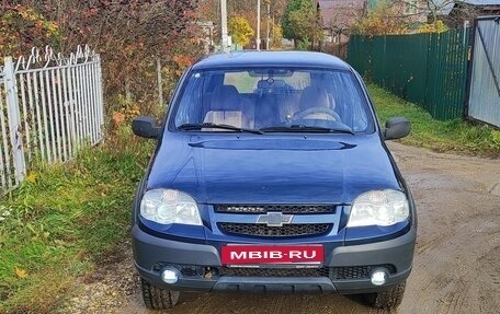 Chevrolet Niva I рестайлинг, 2011 год, 300 000 рублей, 1 фотография
