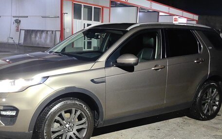 Land Rover Discovery Sport I рестайлинг, 2015 год, 2 400 000 рублей, 3 фотография