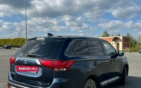 Mitsubishi Outlander III рестайлинг 3, 2020 год, 2 300 рублей, 2 фотография